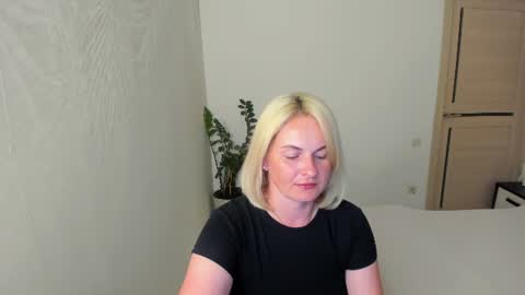 Alicee online show from June 20, 2026, 5:49 pm