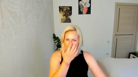 Alicee online show from July 26, 2026, 3:19 pm