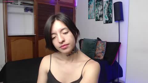 alicee_logan_ online show from September 28, 2025, 2:17 am