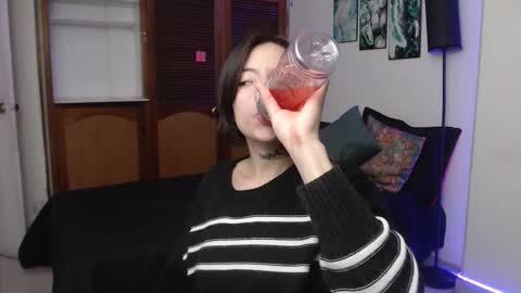 alicee_logan_ online show from October 16, 2025, 12:22 am