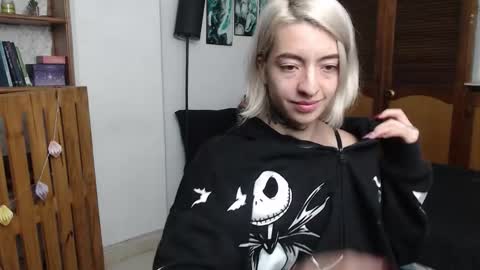 alicee_logan_ online show from March 10, 2026, 12:48 am