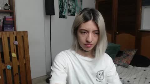 alicee_logan_ online show from June 18, 2026, 1:50 am