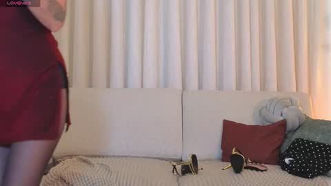 Snapshot of alicee_milf_ chatting on July 3, 2026, 1:28 pm Aleja online show from July 3, 2026, 1:28 pm