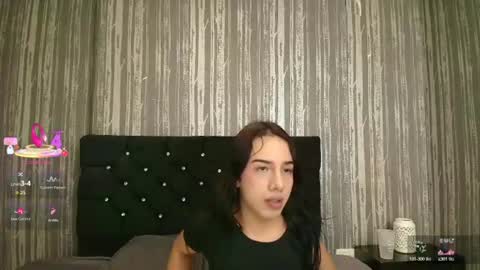 alicee_moonn online show from June 23, 2026, 7:45 pm