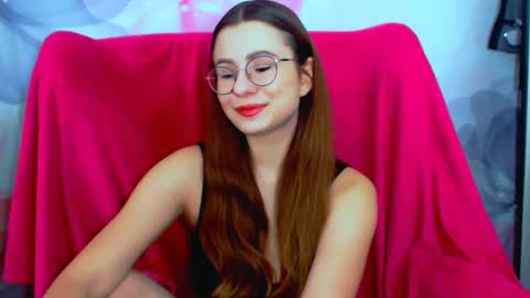 Snapshot of aliceecutee chatting on December 17, 2024, 2:22 pm AliceeCutee online show from December 17, 2024, 2:22 pm