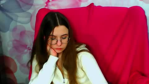 Snapshot of aliceecutee chatting on January 22, 2025, 12:16 am AliceeCutee online show from January 22, 2025, 12:16 am