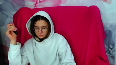Snapshot of aliceecutee chatting on January 27, 2025, 8:17 pm AliceeCutee online show from January 27, 2025, 8:17 pm