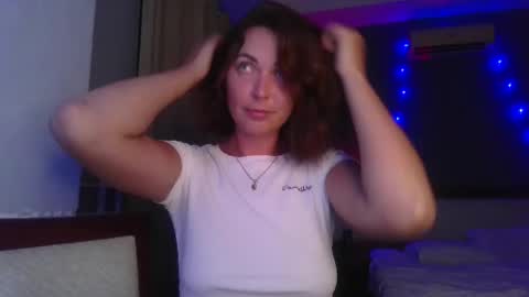 Snapshot of alicehoney_ chatting on April 11, 2026, 1:48 pm alicehoney_ online show from April 11, 2026, 1:48 pm