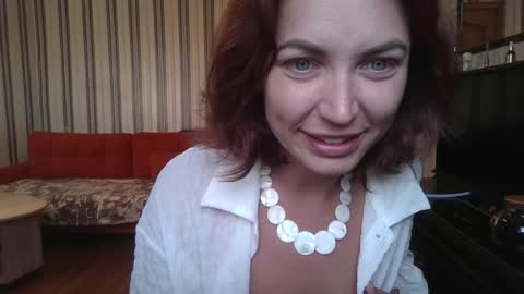 Snapshot of alicehoney_ chatting on April 25, 2026, 1:41 pm alicehoney_ online show from April 25, 2026, 1:41 pm