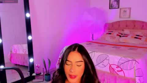 Snapshot of alicekiing_ chatting on September 26, 2025, 3:54 am  ALICEKIING online show from September 26, 2025, 3:54 am
