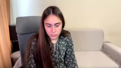 Snapshot of alicekollt chatting on October 19, 2025, 12:17 pm alicekollt online show from October 19, 2025, 12:17 pm