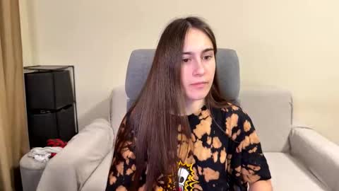 alicekollt online show from February 15, 2026, 8:27 pm