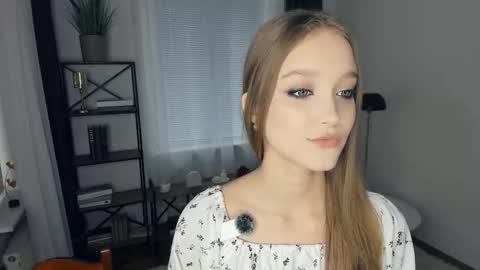 Serena online show from November 9, 2025, 7:39 am