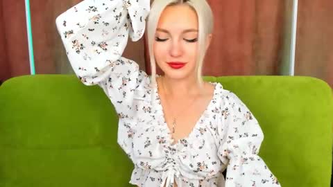 alicemonro online show from October 8, 2025, 8:23 am