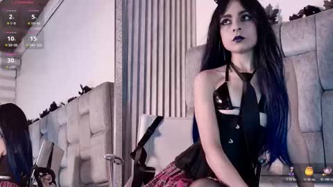 alicenoir_ online show from November 19, 2025, 11:16 pm