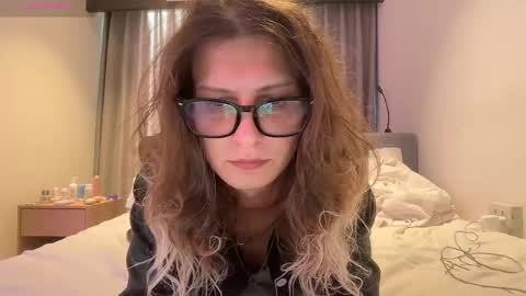 AlicePinkhead online show from April 2, 2026, 9:29 am