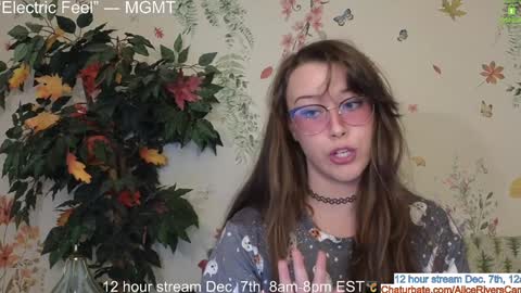Snapshot of aliceriverscam chatting on December 6, 2024, 9:57 pm Alice Rivers ---- Enter my public Discord-  online show from December 6, 2024, 9:57 pm