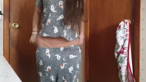 Snapshot of aliceriverscam chatting on December 7, 2024, 1:40 pm Alice Rivers ---- Enter my public Discord-  online show from December 7, 2024, 1:40 pm