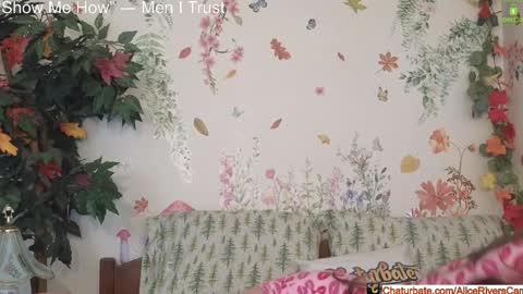 Snapshot of aliceriverscam chatting on December 15, 2024, 7:10 pm Alice Rivers ---- Enter my public Discord-  online show from December 15, 2024, 7:10 pm