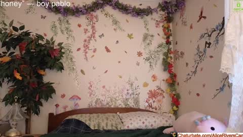 Snapshot of aliceriverscam chatting on January 4, 2025, 7:44 pm Alice Rivers ---- Enter my public Discord-  online show from January 4, 2025, 7:44 pm