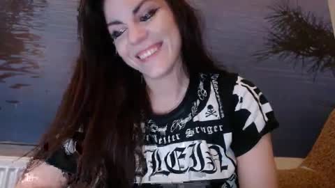 Snapshot of alicetailorrr chatting on January 30, 2025, 1:44 am AliceTailorrr online show from January 30, 2025, 1:44 am
