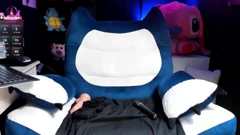 alicetaylor_1 online show from January 14, 2026, 10:25 pm