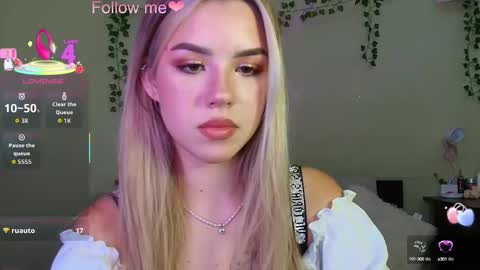 Sweet  Alice online show from September 18, 2025, 5:04 pm