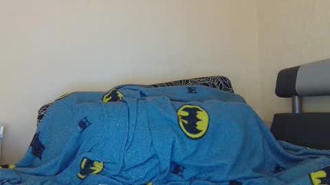 AliceWoolfy online show from November 30, 2025, 5:06 pm