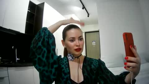 AlicexFresh online show from March 9, 2025, 2:21 pm