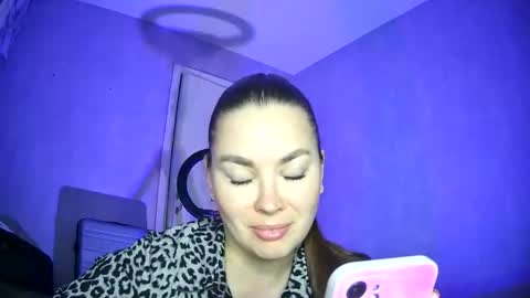 AlicexFresh online show from October 26, 2025, 6:25 pm