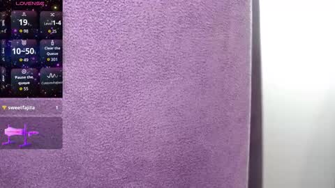 Snapshot of alicia_beggs chatting on October 23, 2025, 9:41 am alicia beggs online show from October 23, 2025, 9:41 am