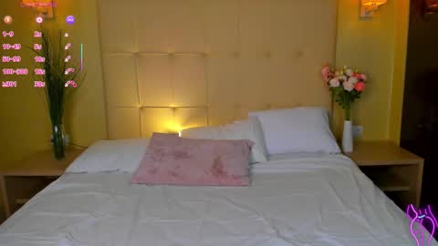 Mia online show from October 16, 2025, 2:01 am