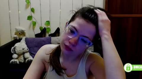 Alicia online show from March 4, 2025, 6:37 am