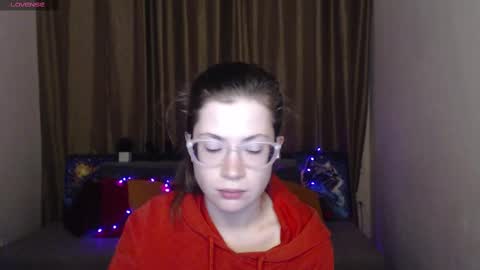 Alicia online show from March 9, 2025, 6:21 pm