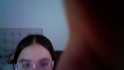 Snapshot of alicia_hotxx chatting on December 9, 2024, 6:25 pm alison online show from December 9, 2024, 6:25 pm