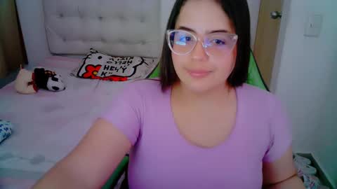 Snapshot of alicia_hotxx chatting on December 27, 2024, 6:20 pm alison online show from December 27, 2024, 6:20 pm