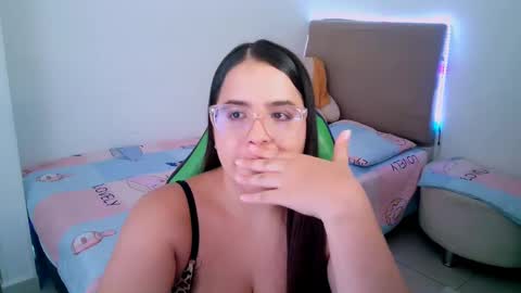 Snapshot of alicia_hotxx chatting on February 22, 2025, 9:15 pm alison online show from February 22, 2025, 9:15 pm