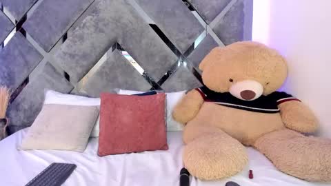 Snapshot of alicia_jerez1 chatting on February 2, 2025, 4:00 pm Alice  online show from February 2, 2025, 4:00 pm