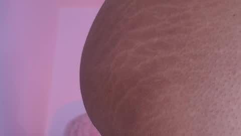 Alicia Kyse  online show from June 4, 2026, 3:01 am