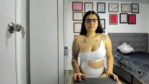 alicia_rainbow online show from June 2, 2026, 4:25 am
