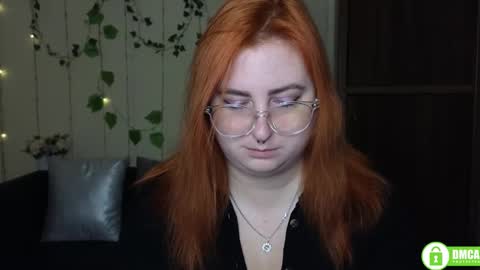 Alicia online show from November 30, 2025, 6:39 am