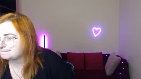 Alicia online show from December 14, 2025, 6:41 am