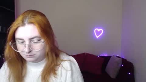 Alicia online show from December 21, 2025, 12:23 pm