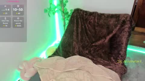 Snapshot of aliciaballard chatting on March 6, 2025, 11:31 pm Jennyfer online show from March 6, 2025, 11:31 pm