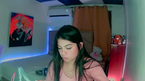 Snapshot of aliciabiden chatting on December 24, 2024, 6:22 am aliciabiden online show from December 24, 2024, 6:22 am