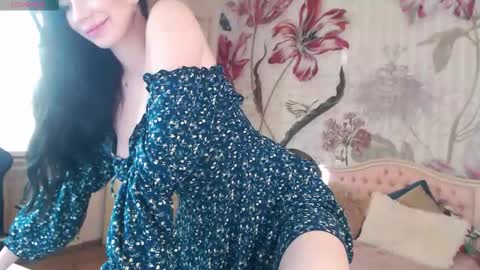 Veronica online show from September 25, 2025, 1:04 pm