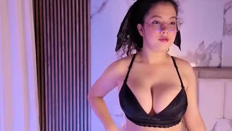 LUNA online show from November 30, 2025, 11:47 am