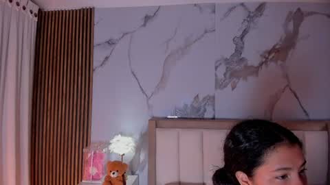 Snapshot of alicialevy chatting on June 10, 2026, 11:31 am LUNA online show from June 10, 2026, 11:31 am