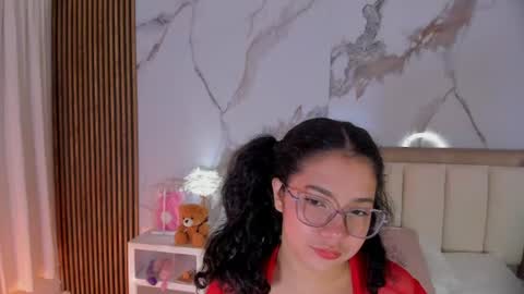 Snapshot of alicialevy chatting on July 1, 2026, 11:45 am LUNA online show from July 1, 2026, 11:45 am