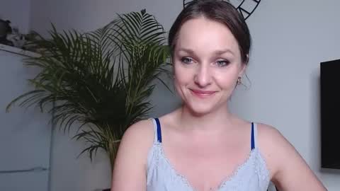 Alicia online show from February 12, 2025, 4:22 pm
